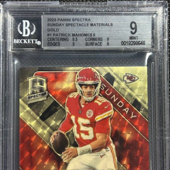 2023 Spectra Patrick MAHOMES Gold Vinyl 1/1 Nike Patch Sunday Spectacles BGS 9 - Picture 2 of 4